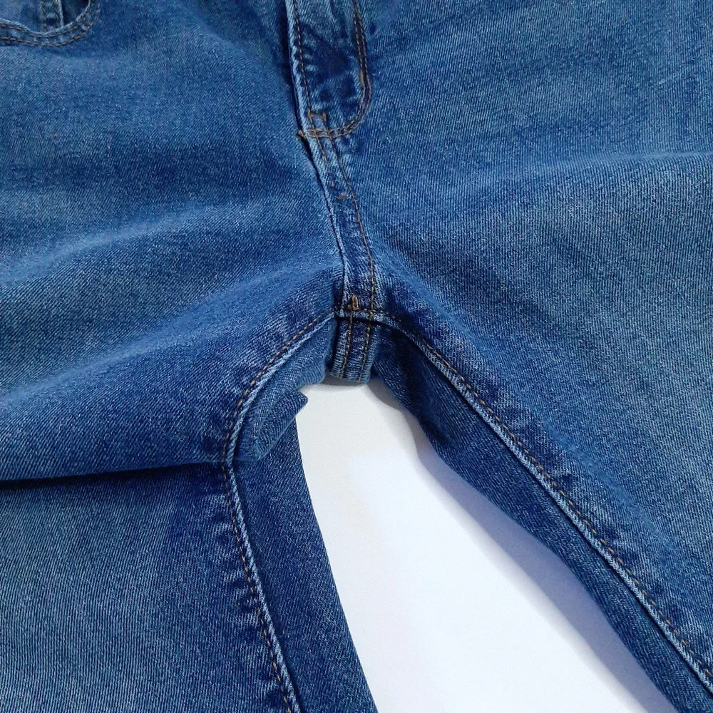 Old Navy Straight Built-In Flex Blue Jeans